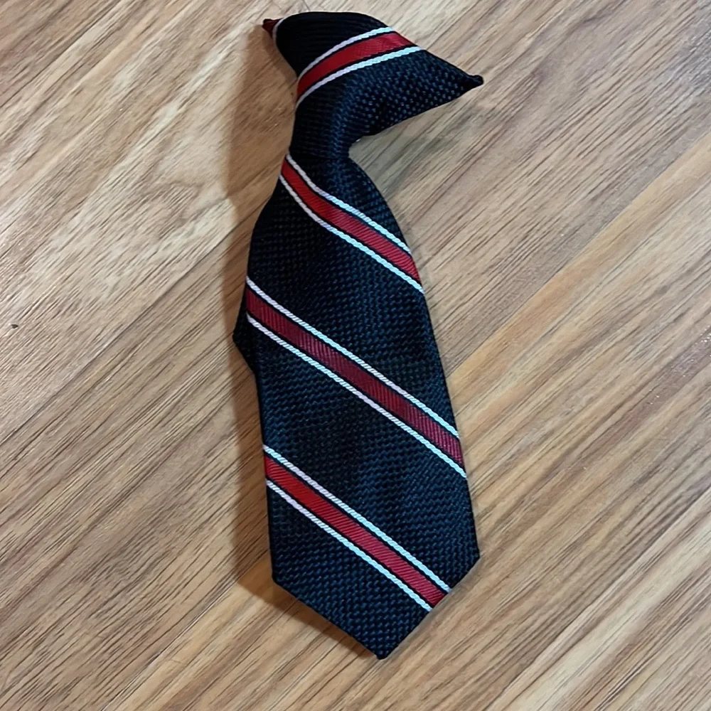Lots of 14 clip on baby ties. These are not toddler size. - Picture 3 of 16